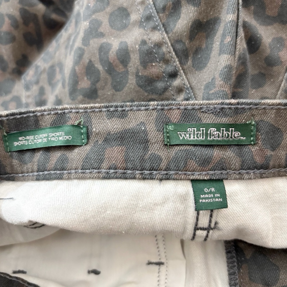 NWT Wild Fable Mid-Rise Leopard Shorts 0 - Picture 3 of 12